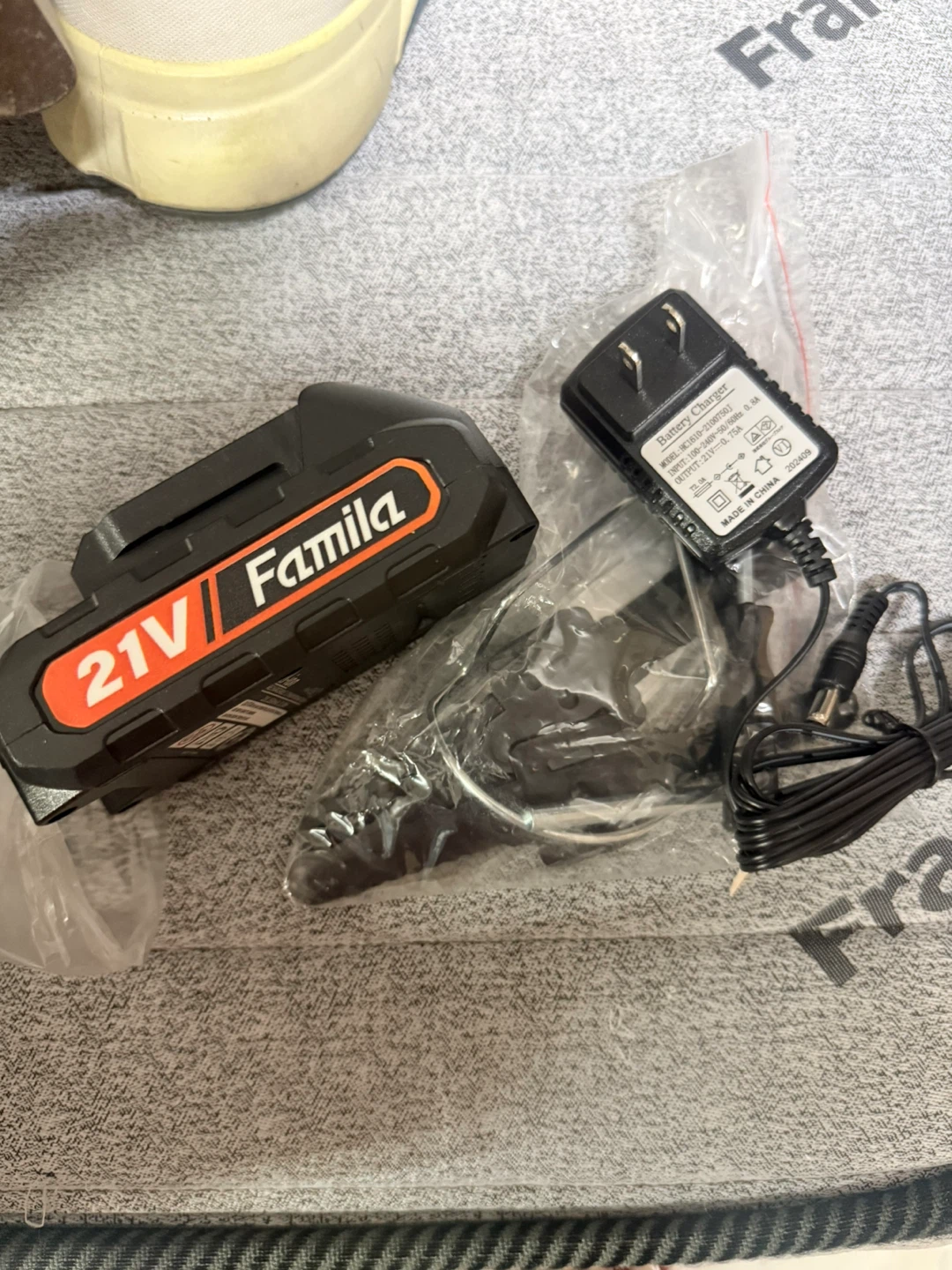 ファミラ 充電式草刈り機 3WAY 16点セットの写真7枚目