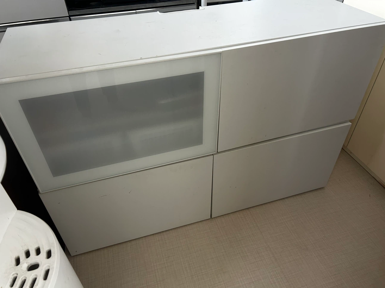 IKEA ホワイト 収納キャビネット