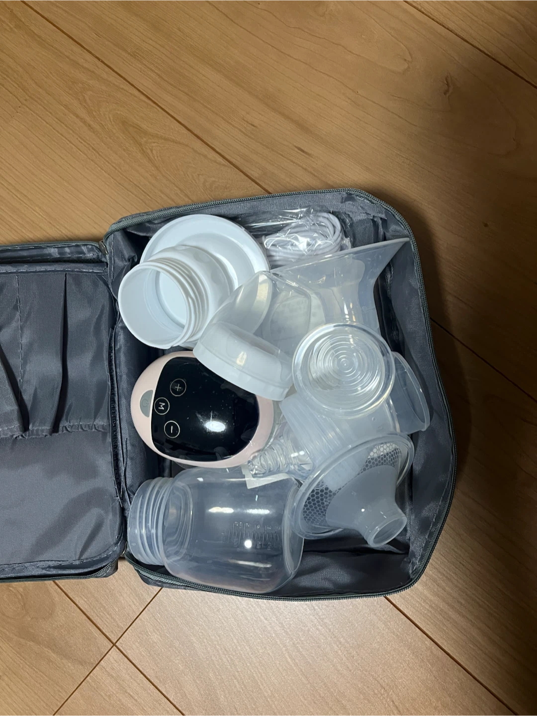 ラルタン 電動さく乳器 専用ポーチ付きの写真2枚目