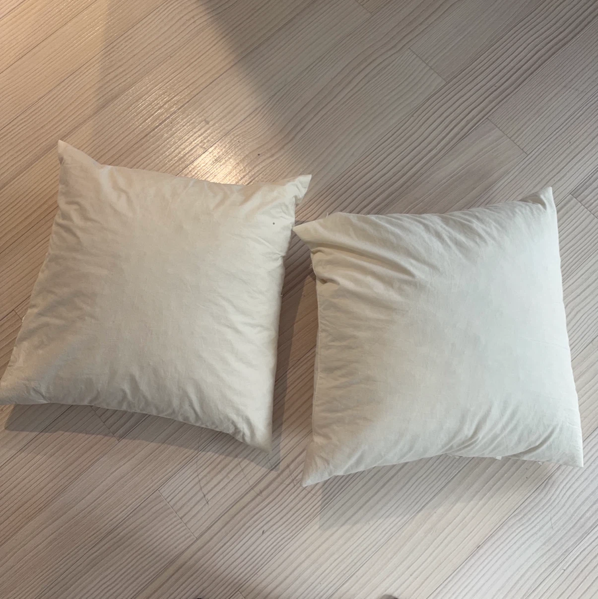 IKEAのクッション2個