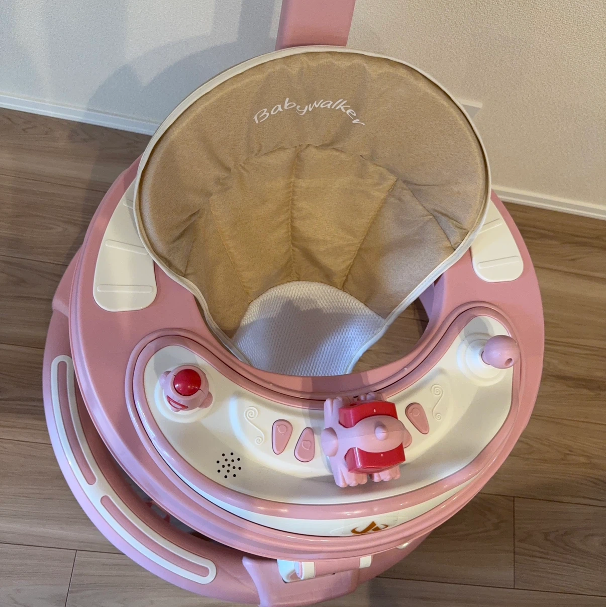 アークラブ 4in1 ベビー歩行器 ピンクの写真3枚目