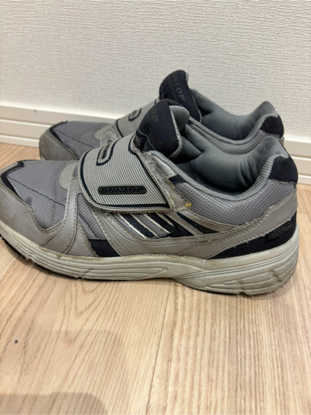（11/25まで）ダンロップ スニーカー グレーの写真2枚目