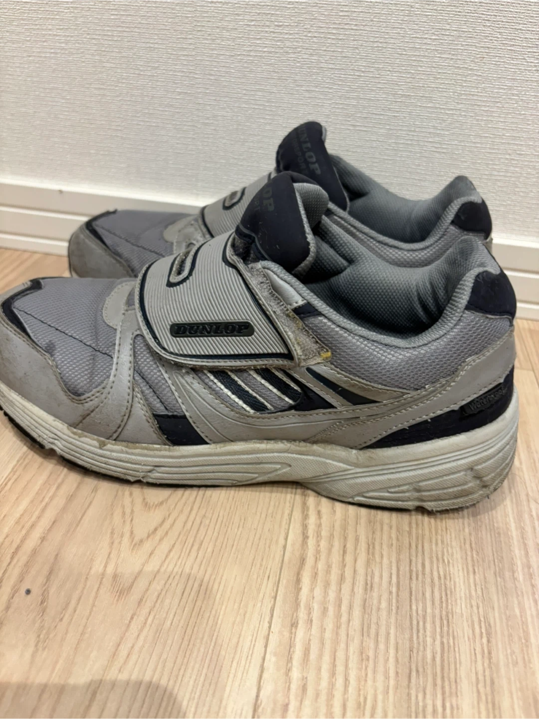 (11/25まで)ダンロップ スニーカー グレーの写真2枚目