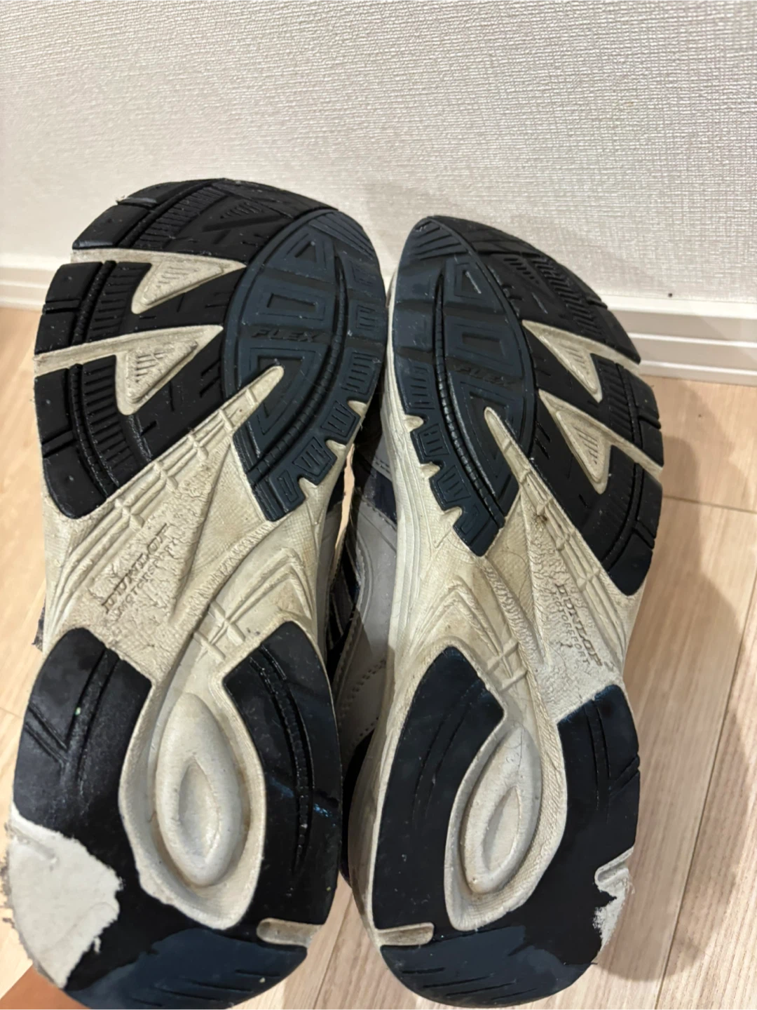 （11/25まで）ダンロップ スニーカー グレーの写真5枚目
