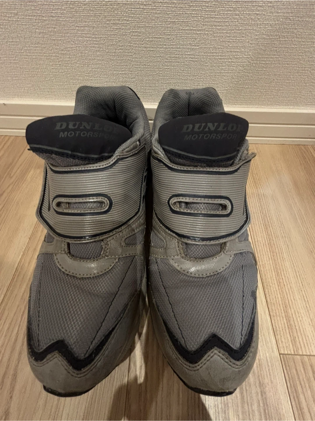 (11/25まで)ダンロップ スニーカー グレーの写真6枚目