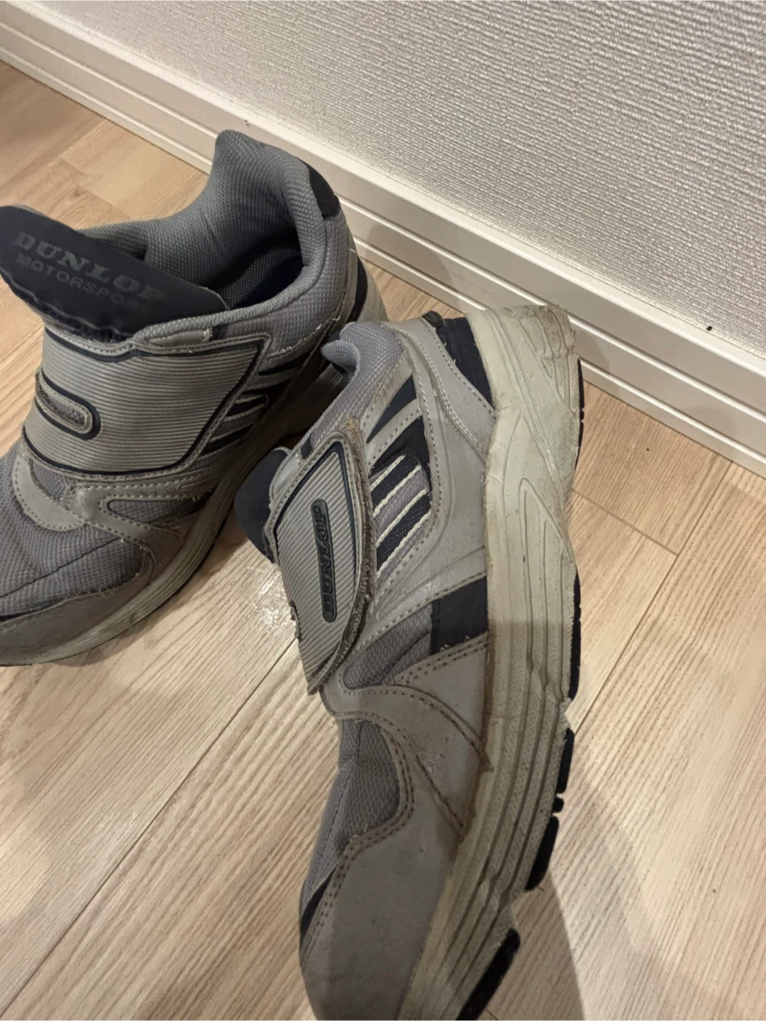 （11/25まで）ダンロップ スニーカー グレーの写真8枚目