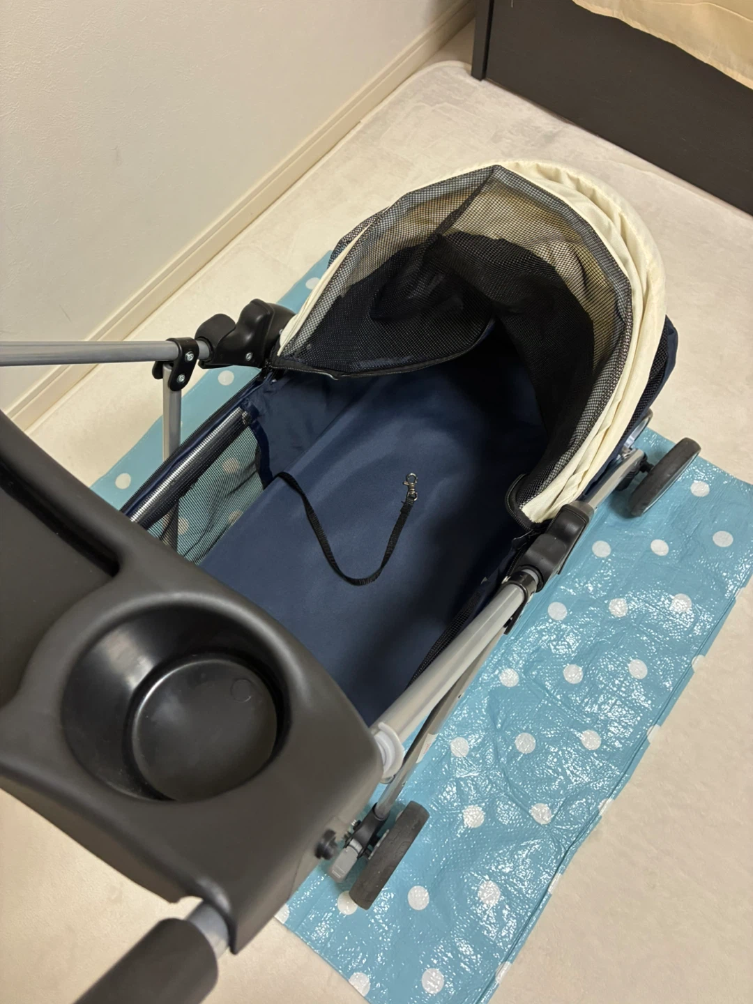 ペット用カート ネイビー×アイボリーの写真3枚目