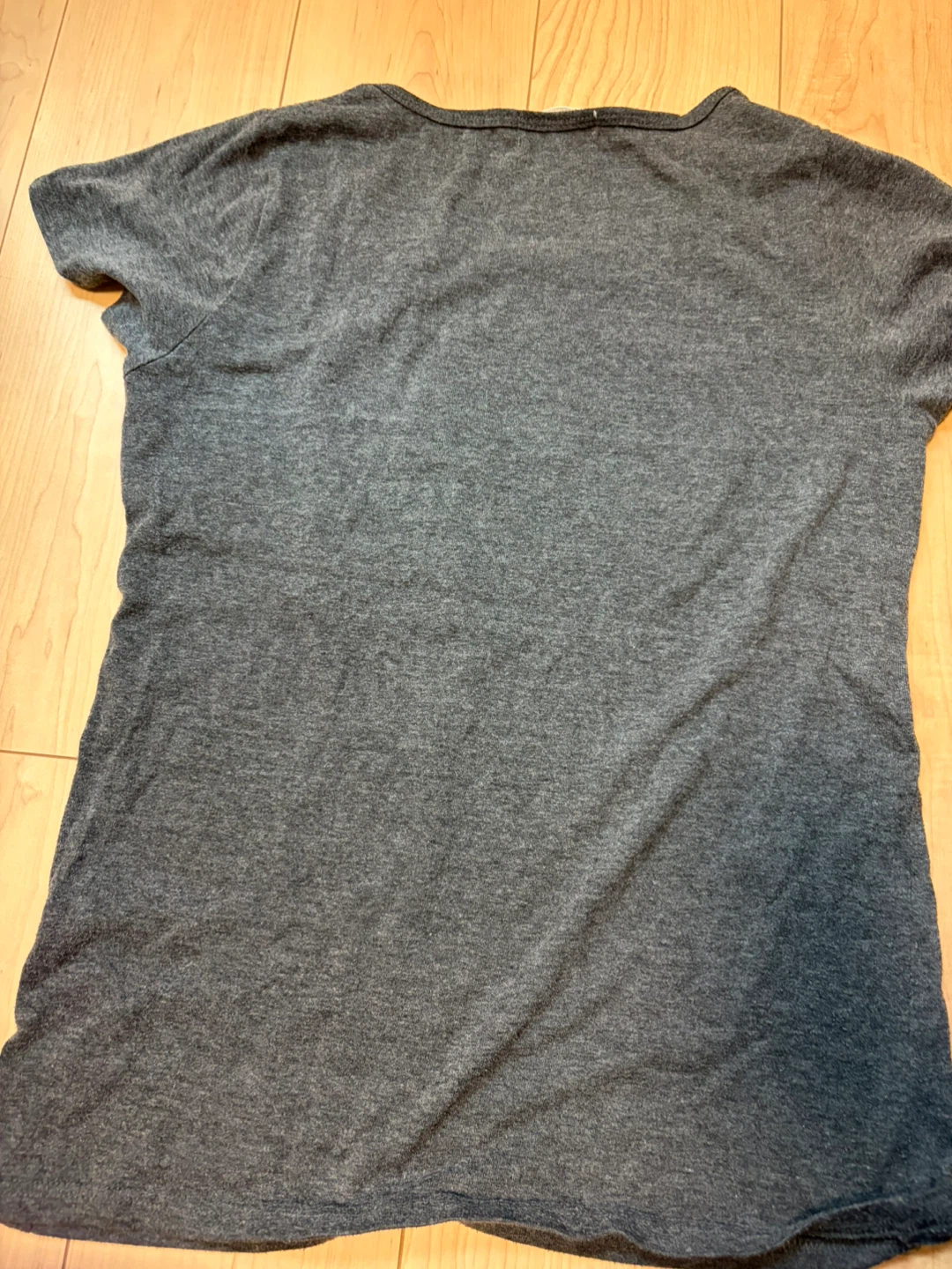ローリーズファーム グレー プリントTシャツ Lサイズの写真2枚目