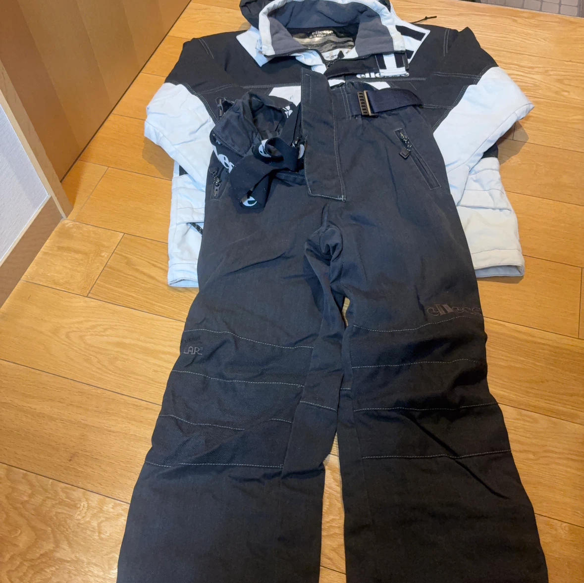 エレッセ スキーウェア 上下セットの写真3枚目