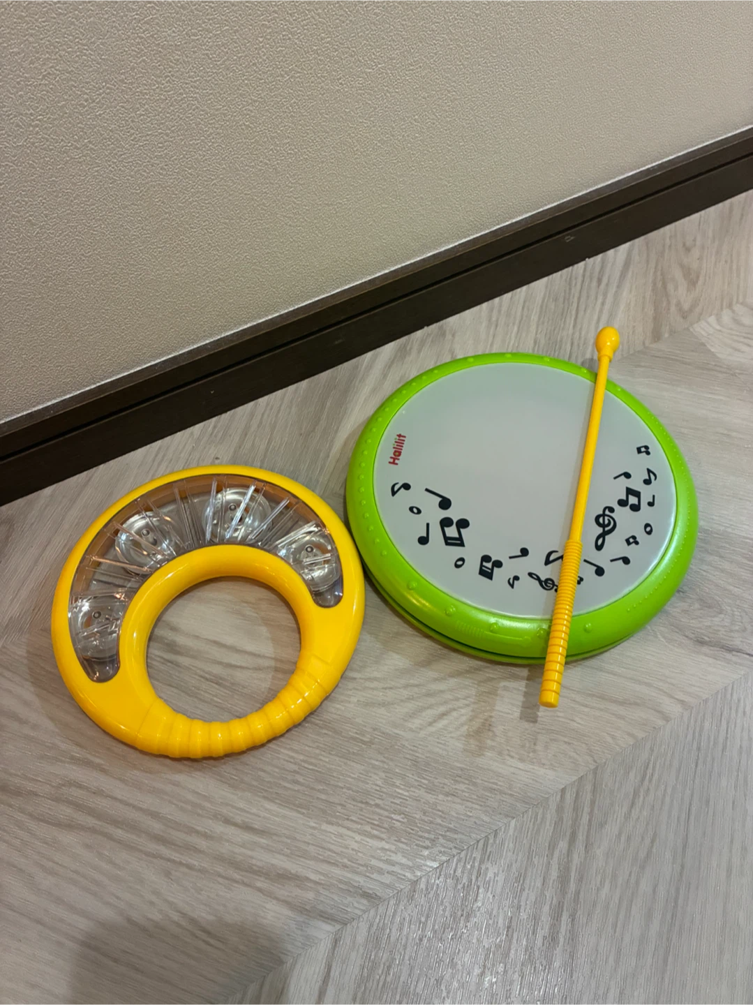 リトルハンズ・バンド  タンバリンと太鼓のみ