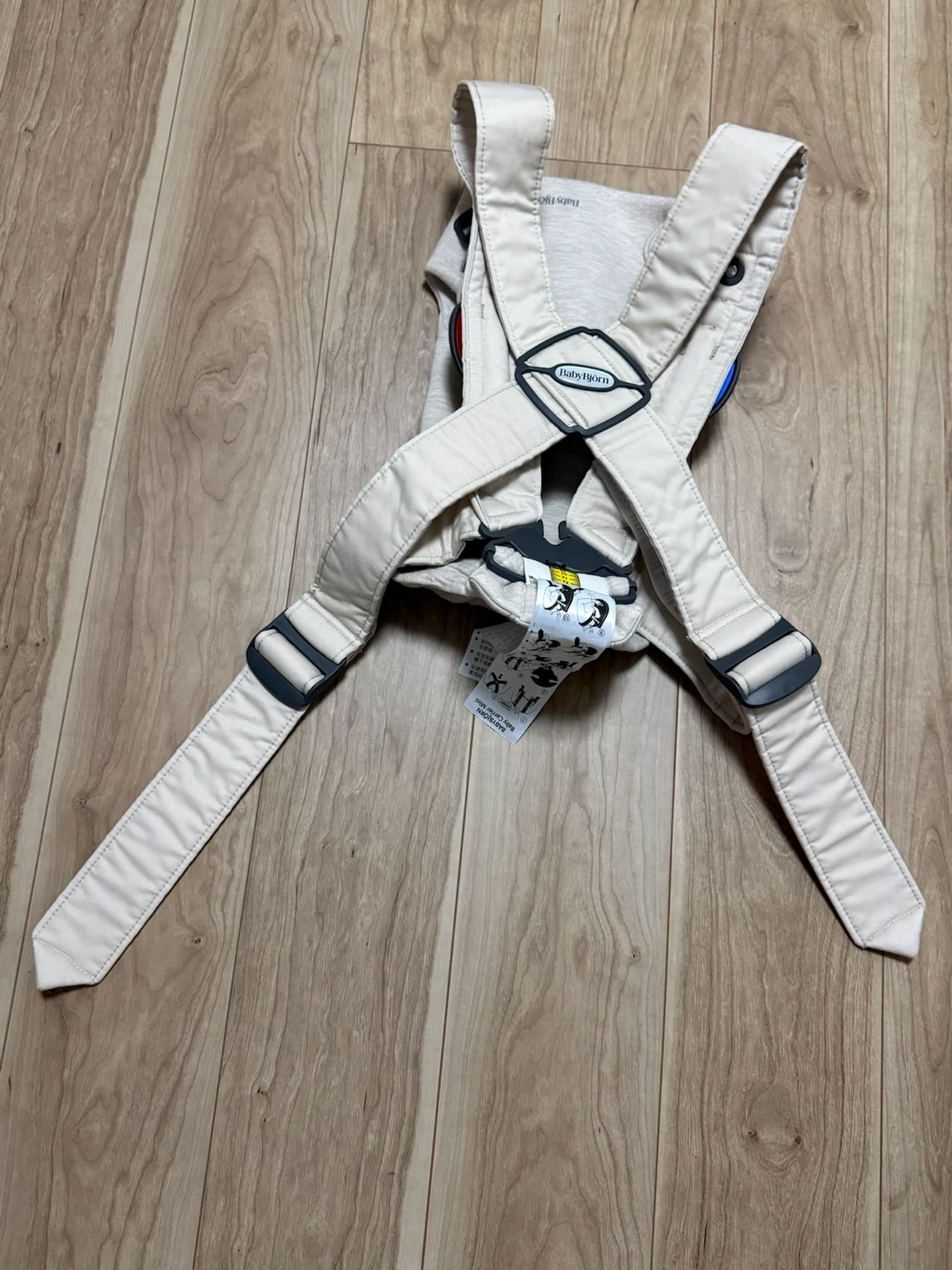 ベビービョルン 抱っこ紐 ベビーキャリア ミニの写真4枚目