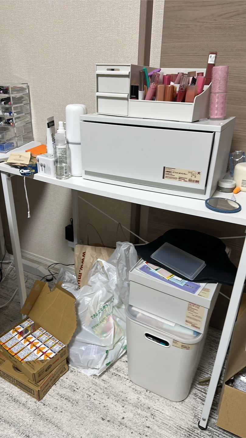 ホワイト机