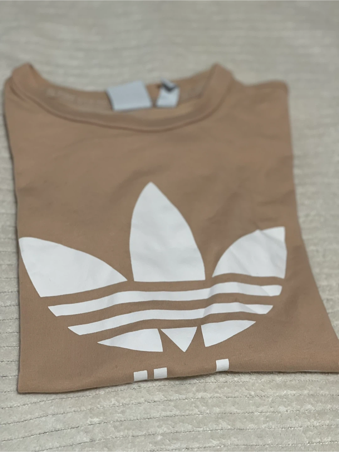 アディダス トレフォイル Tシャツ ベージュ Sサイズの写真2枚目
