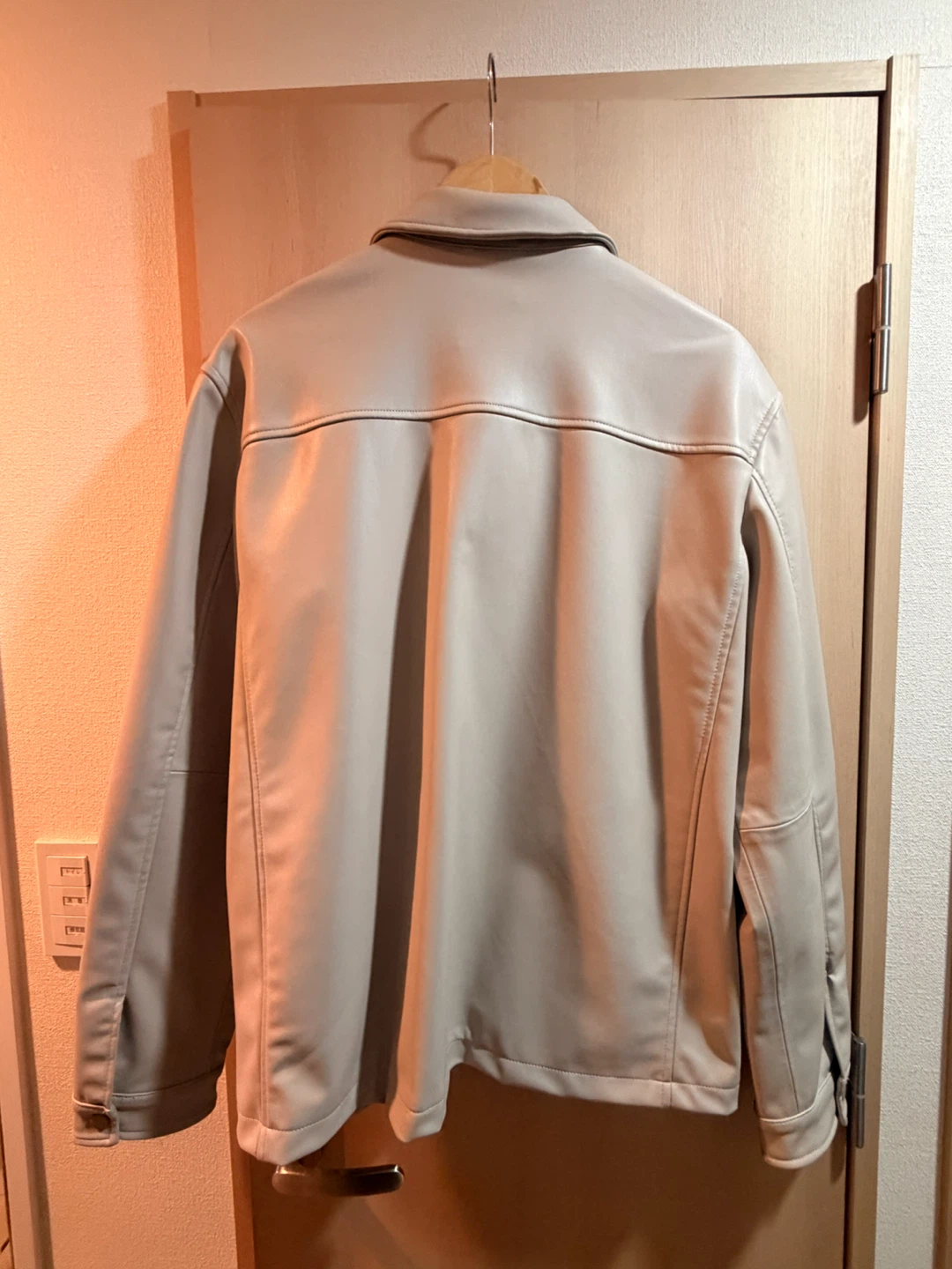 ザラ フェイクレザージャケットの写真2枚目