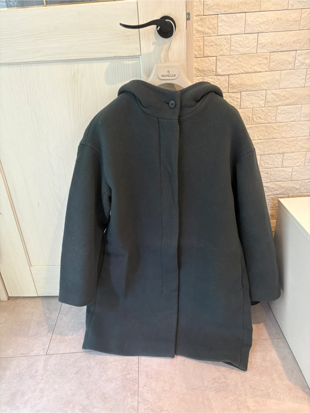 ユニクロフード付きコート　S  ブルーグレーの写真2枚目