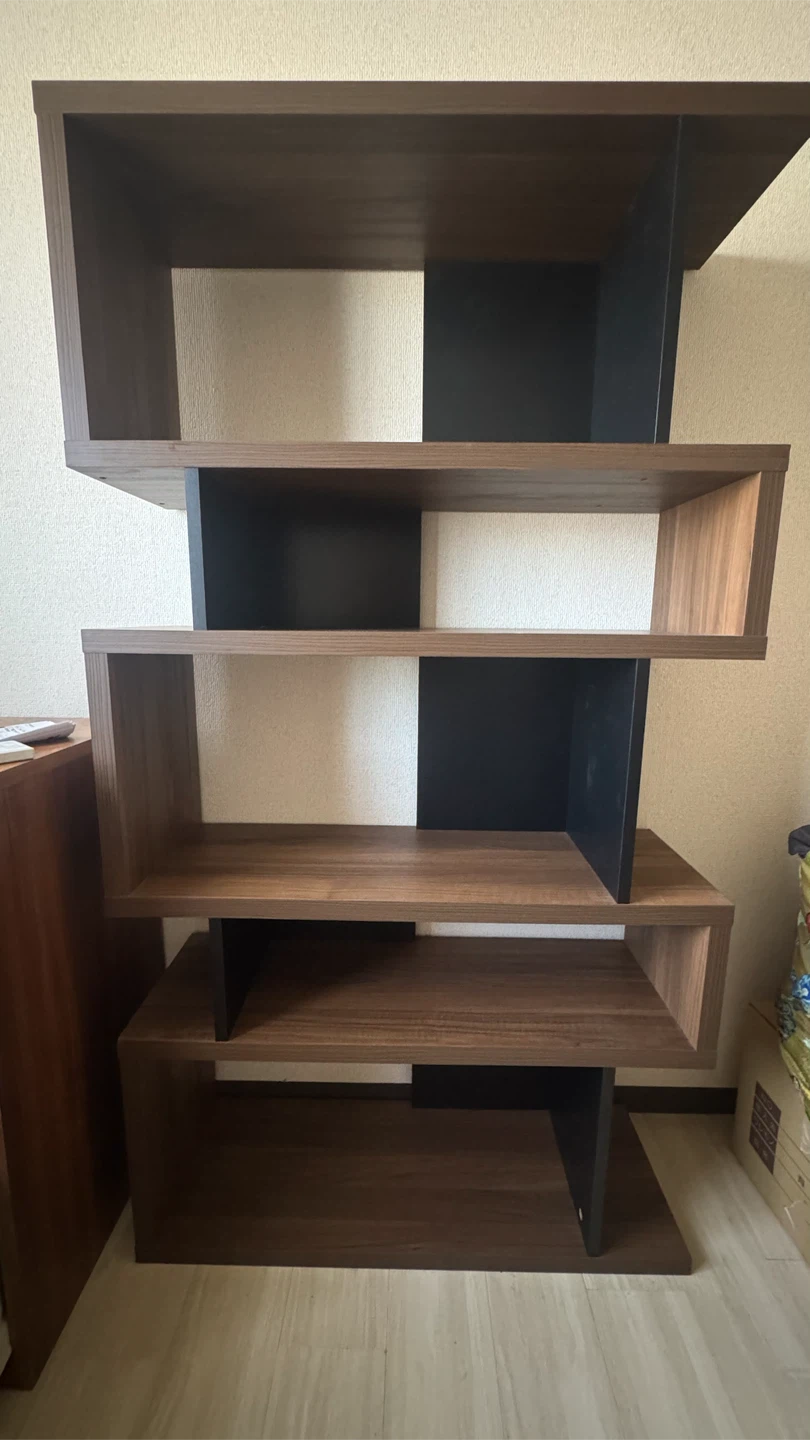 Modern Geometric Bookshelf – Shirai Sangyo / おしゃれなディスプレイラック・本棚