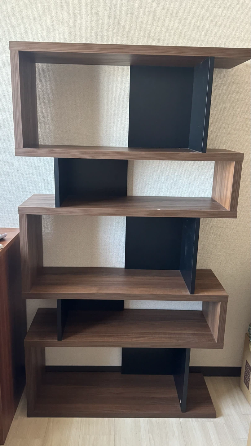 Modern Geometric Bookshelf – Shirai Sangyo / おしゃれなディスプレイラック・本棚の写真3枚目