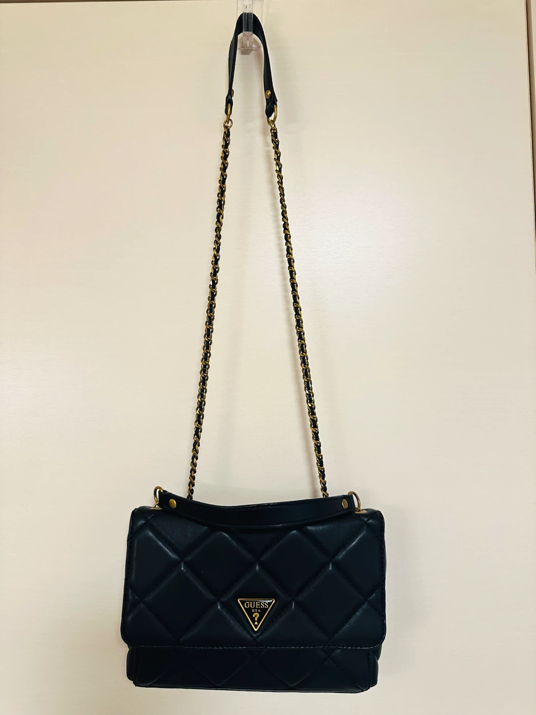 【Guess】ゲス ショルダーバッグ キルティング ブラックの写真5枚目