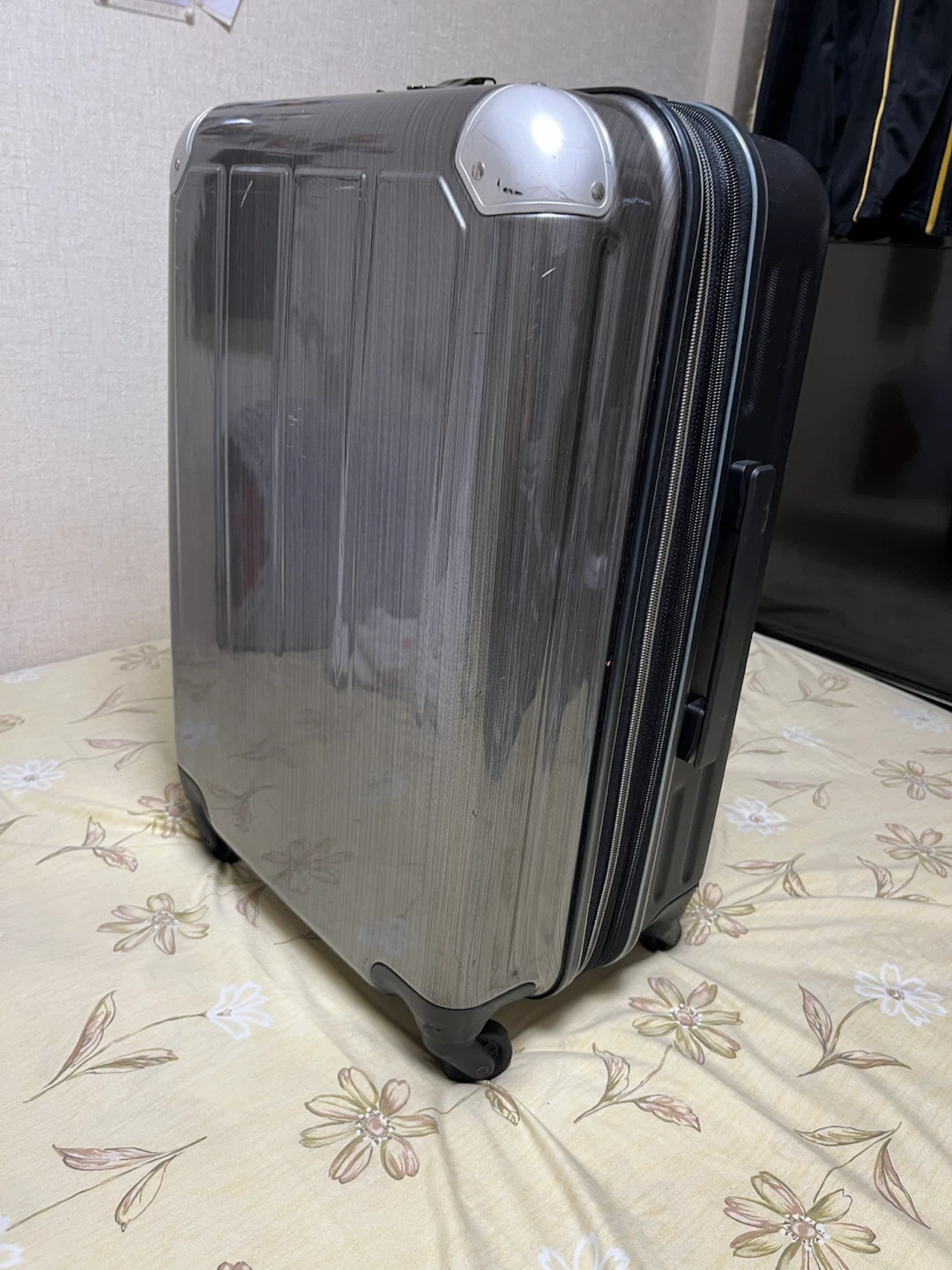 スーツケース キャリーバッグ TSAロック搭載