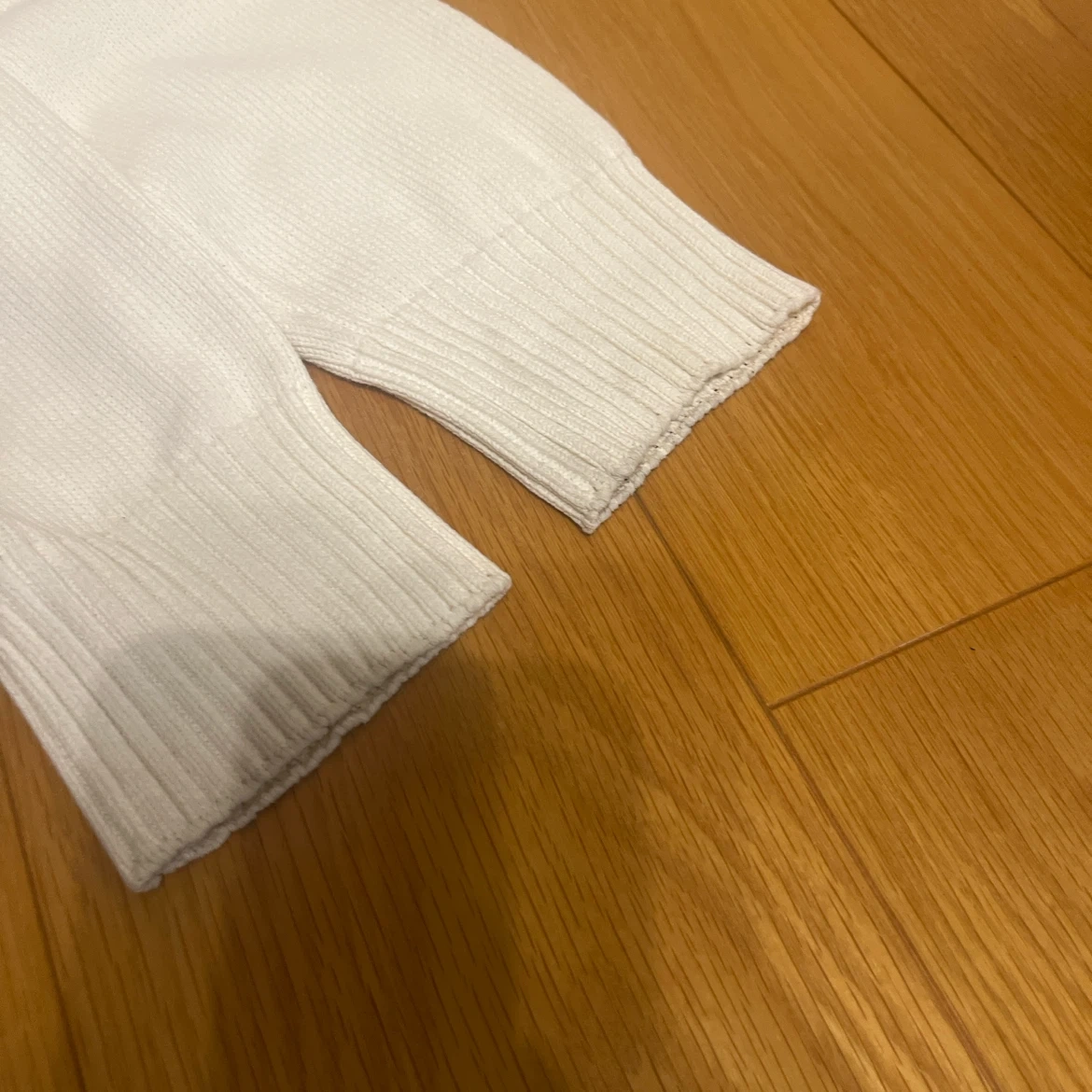 イーストボーイ Vネックセーター ホワイト XLの写真3枚目