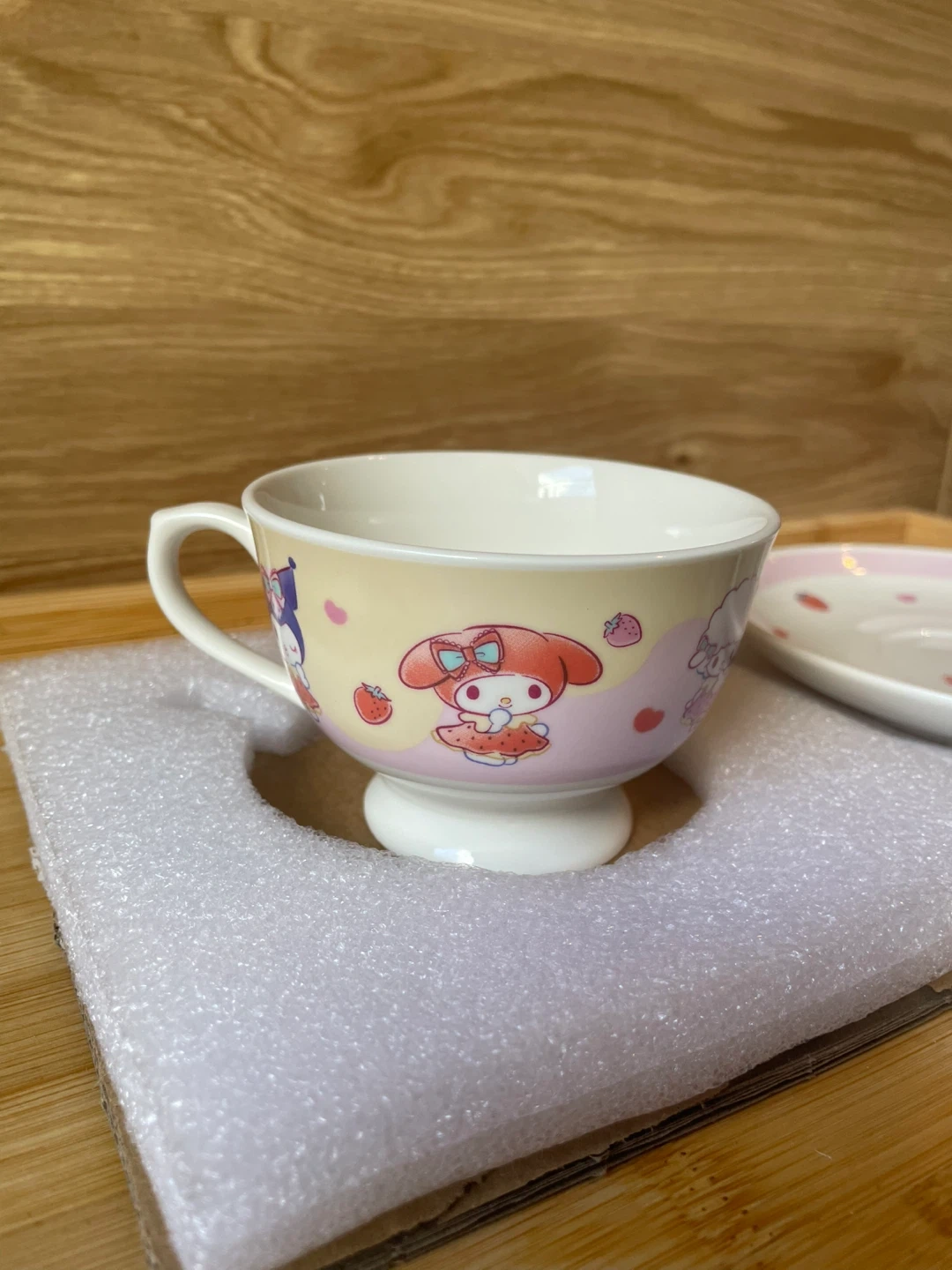 サンリオ いちごみるくティーカップ&ソーサーの写真4枚目
