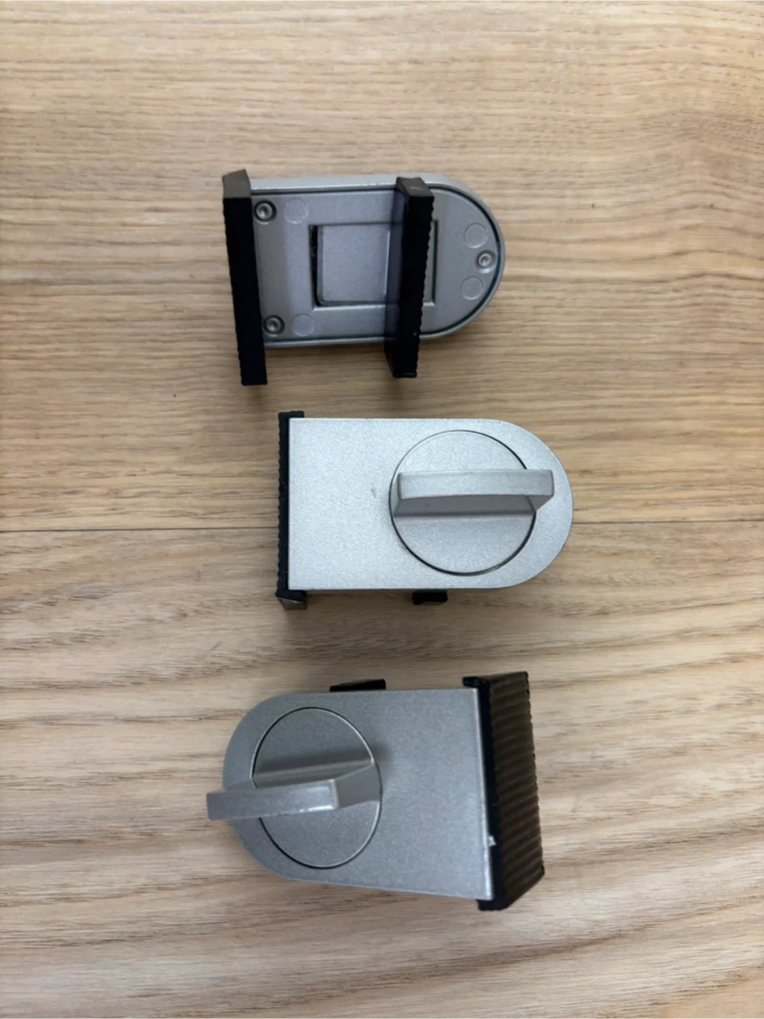 防犯グッズ！サッシ用補助錠 3個セット