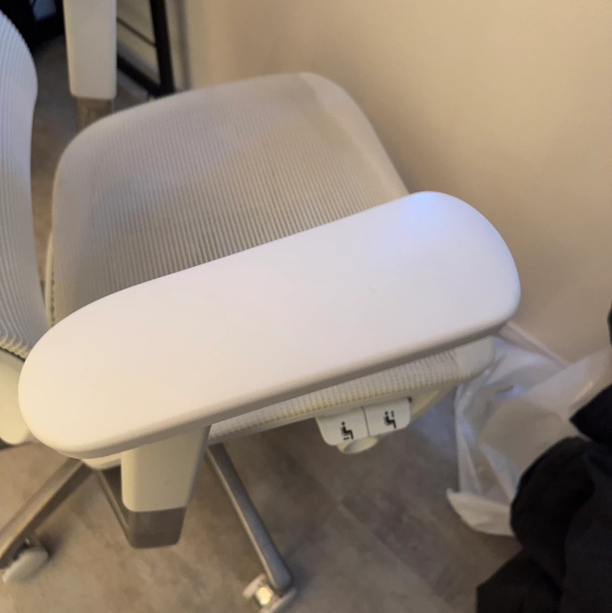 COFO ChairPro コフォチェアプロ ホワイト FCC-100Wの写真5枚目