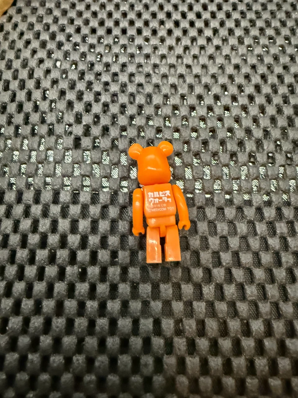 ベアブリック カルピスウォーター オレンジ 水玉の写真2枚目