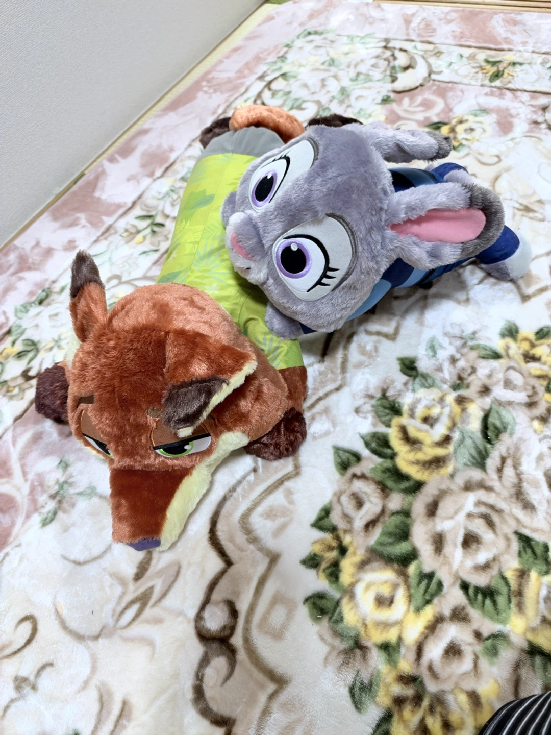 ズートピア ニック&ジュディ ぬいぐるみセットの写真2枚目