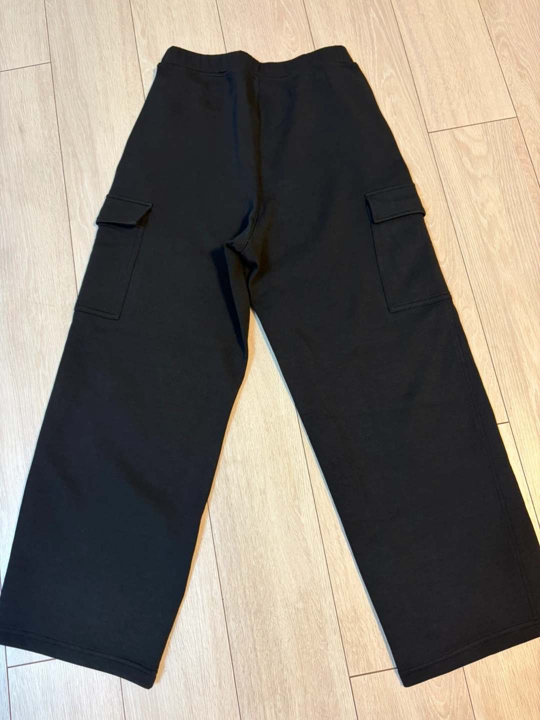 UNIQLO キッズ カーゴパンツ ブラック 160cmの写真2枚目