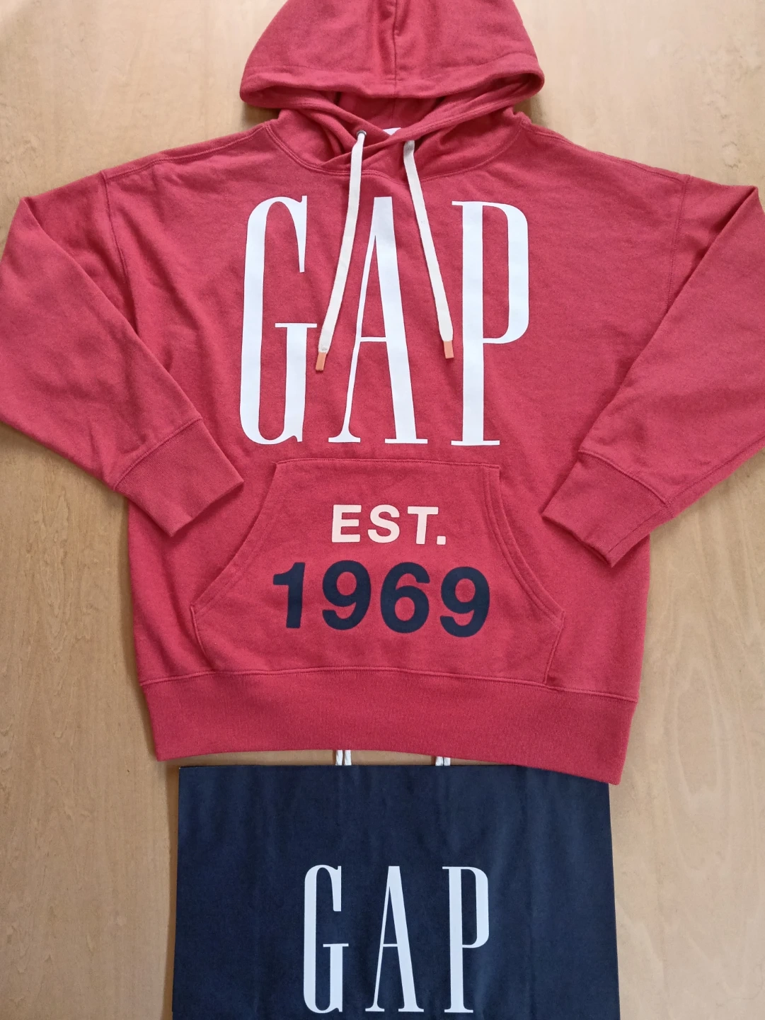 美品 GAPパーカー レディース