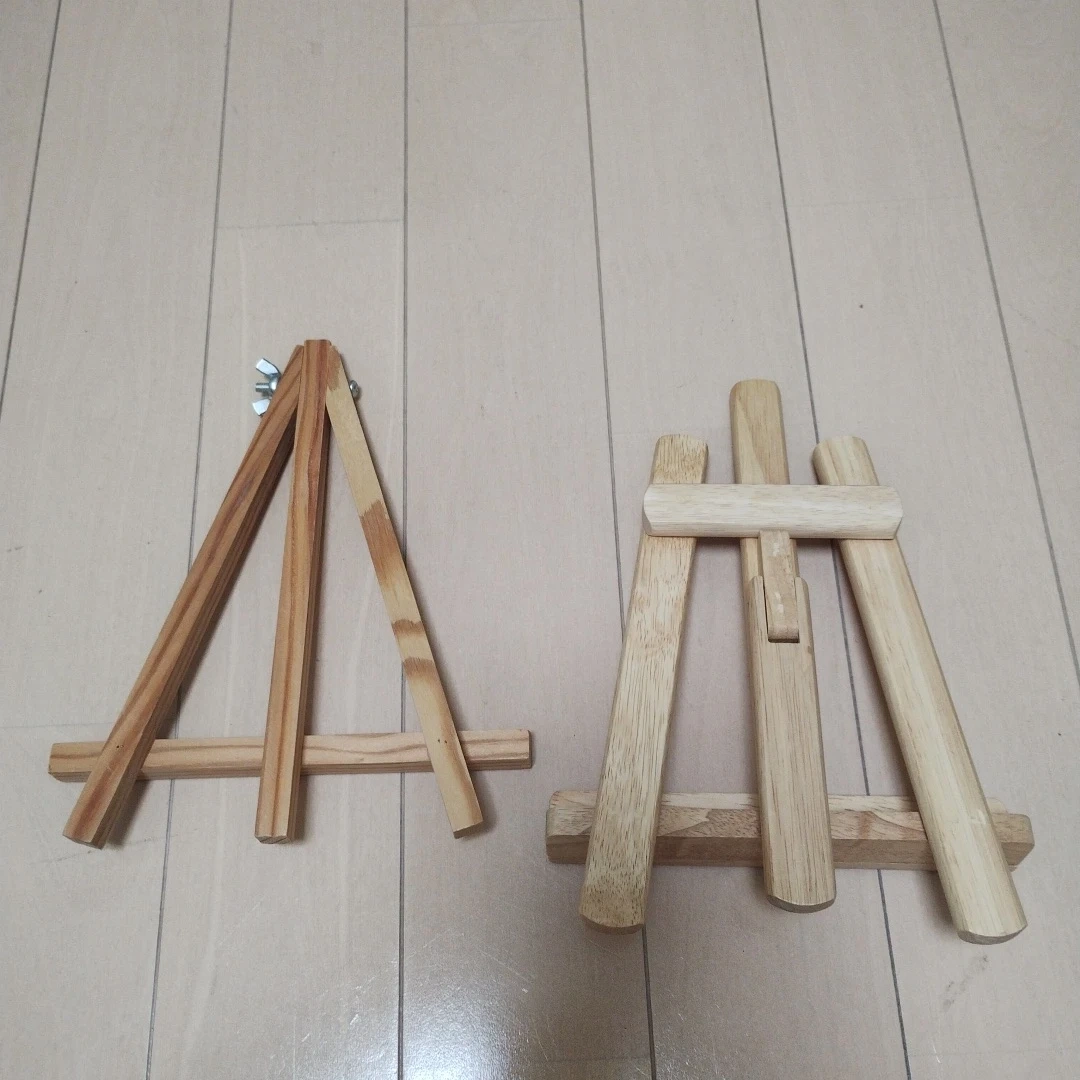 卓上木製イーゼル 2個セットの写真4枚目
