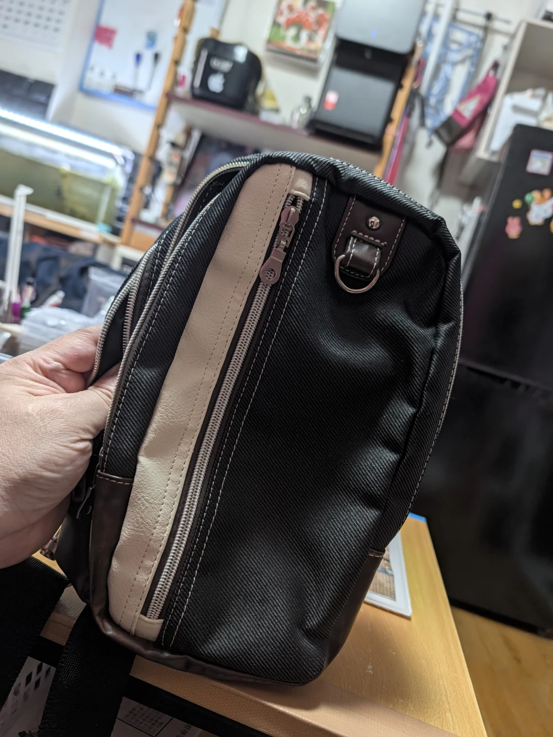 ボディバッグ ブラック×ブラウン 30cm