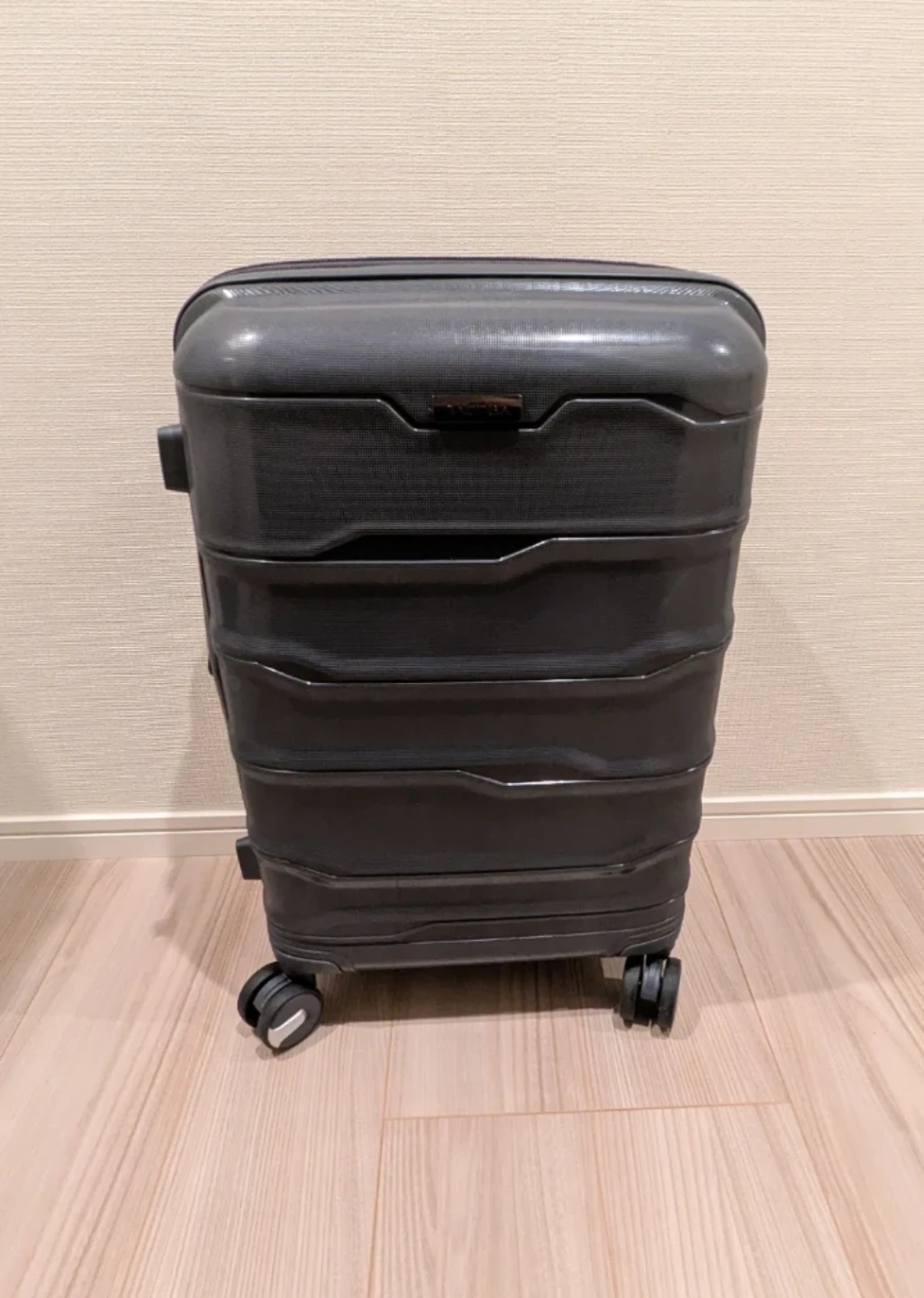 ◇ 新品未使用  スーツケース  Ｓサイズ 超軽量  ダークグレーの写真2枚目