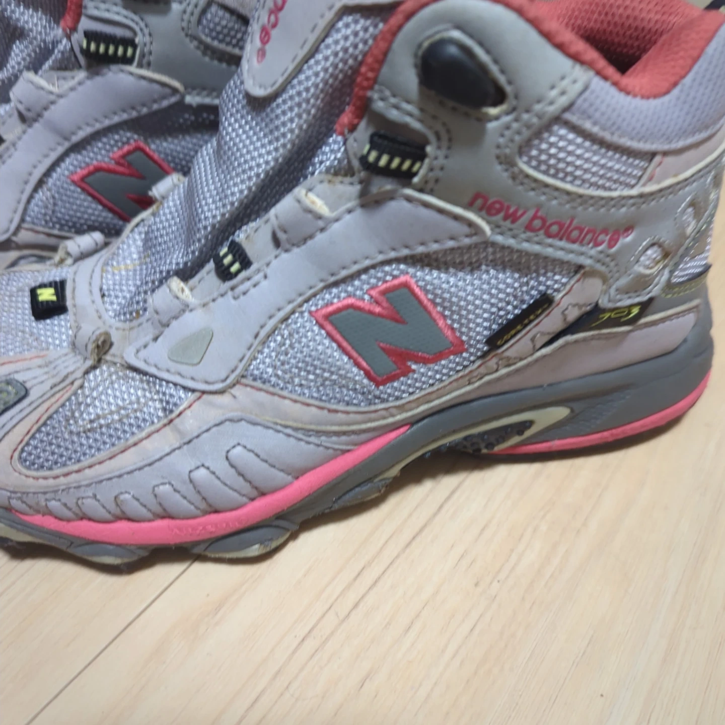 ニューバランス 703 GORE-TEX 23cm 2E レトロ トレッキングシューズの写真4枚目