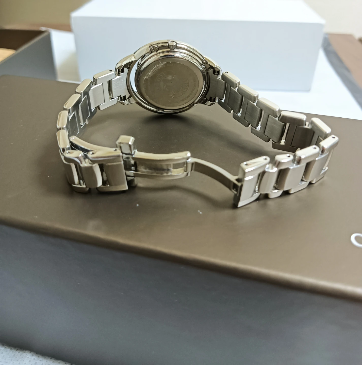 未使用近い美品11万。CITIZEN エルシリーズ ダイヤモンド エコドライブ 腕時計の写真5枚目