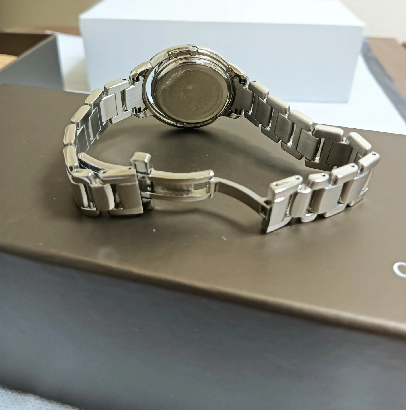 未使用近い美品11万。CITIZEN エルシリーズ ダイヤモンド エコドライブ 腕時計の写真5枚目