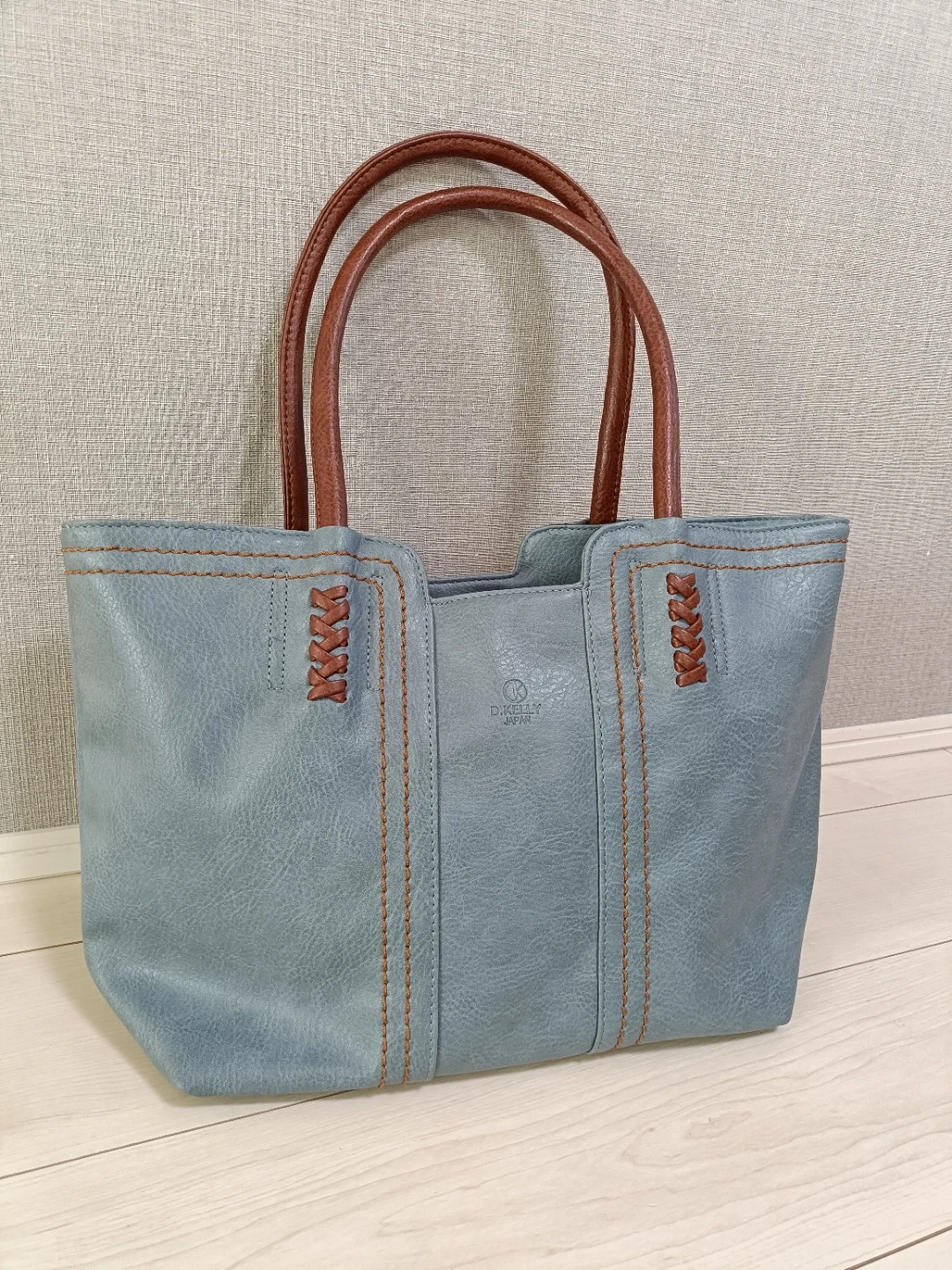 【D.KELLY japan】トートバッグ A4サイズ入ります ブルー系 ステッチ入