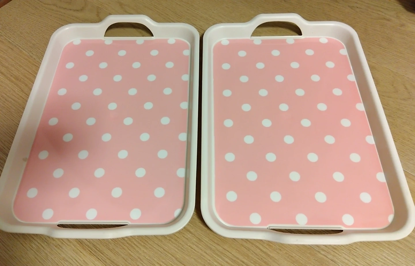 ピンク🩷水玉模様のトレー 2枚セット ※有料の品お買い上げの際のおまけとして