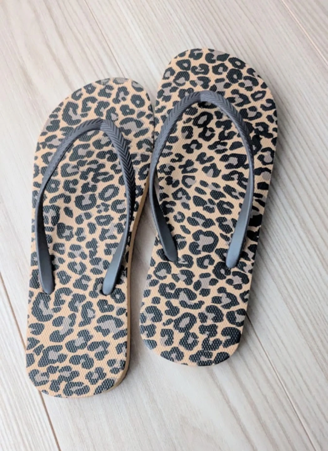 ◇ 新品 ビーチサンダル 豹柄
