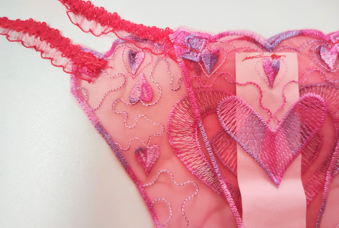 ハート刺繍 透け感 Tバック XSサイズの写真6枚目