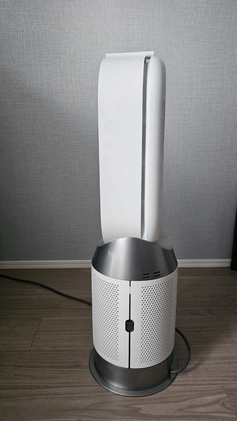 ダイソン 空気清浄ファンヒーター HP04の写真2枚目