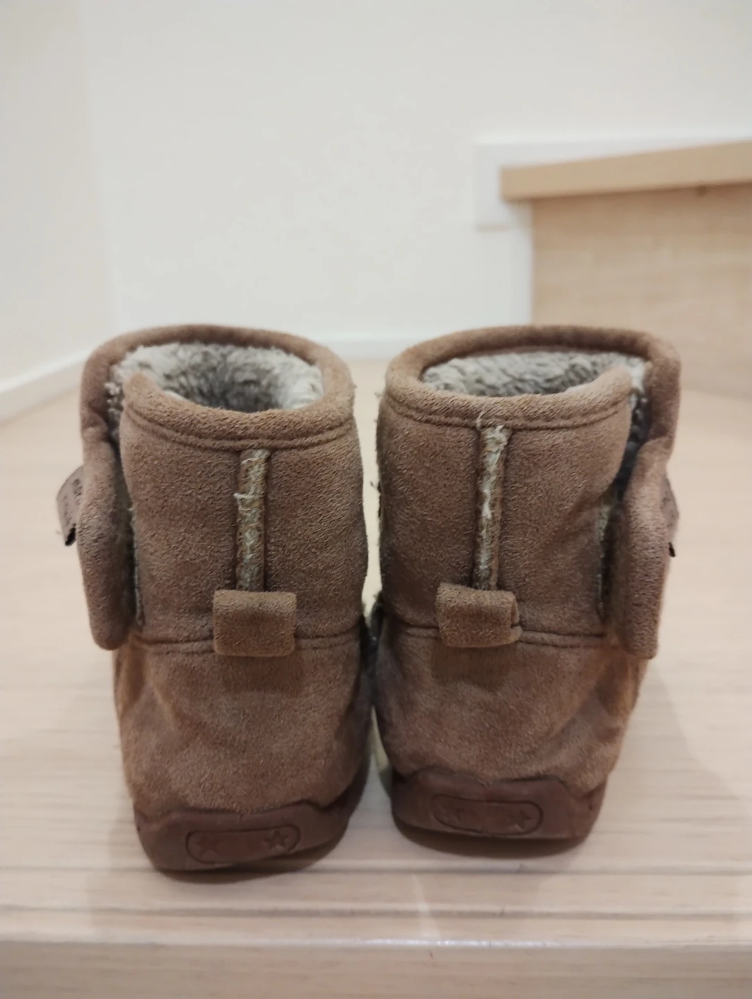 しまむら購入 キッズムートンブーツ 15cm ブラウンの写真3枚目
