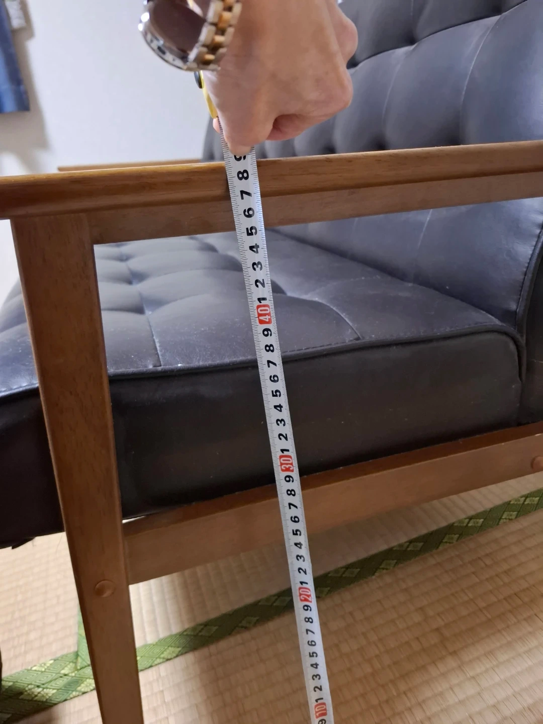 アンティーク調 3人掛けソファブラックの写真8枚目