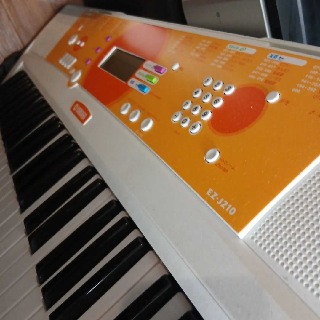 ヤマハ 電子キーボード EZ-J210の写真10枚目