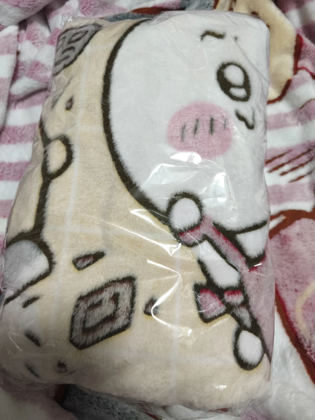 ちいかわ　プライズ　ブランケット