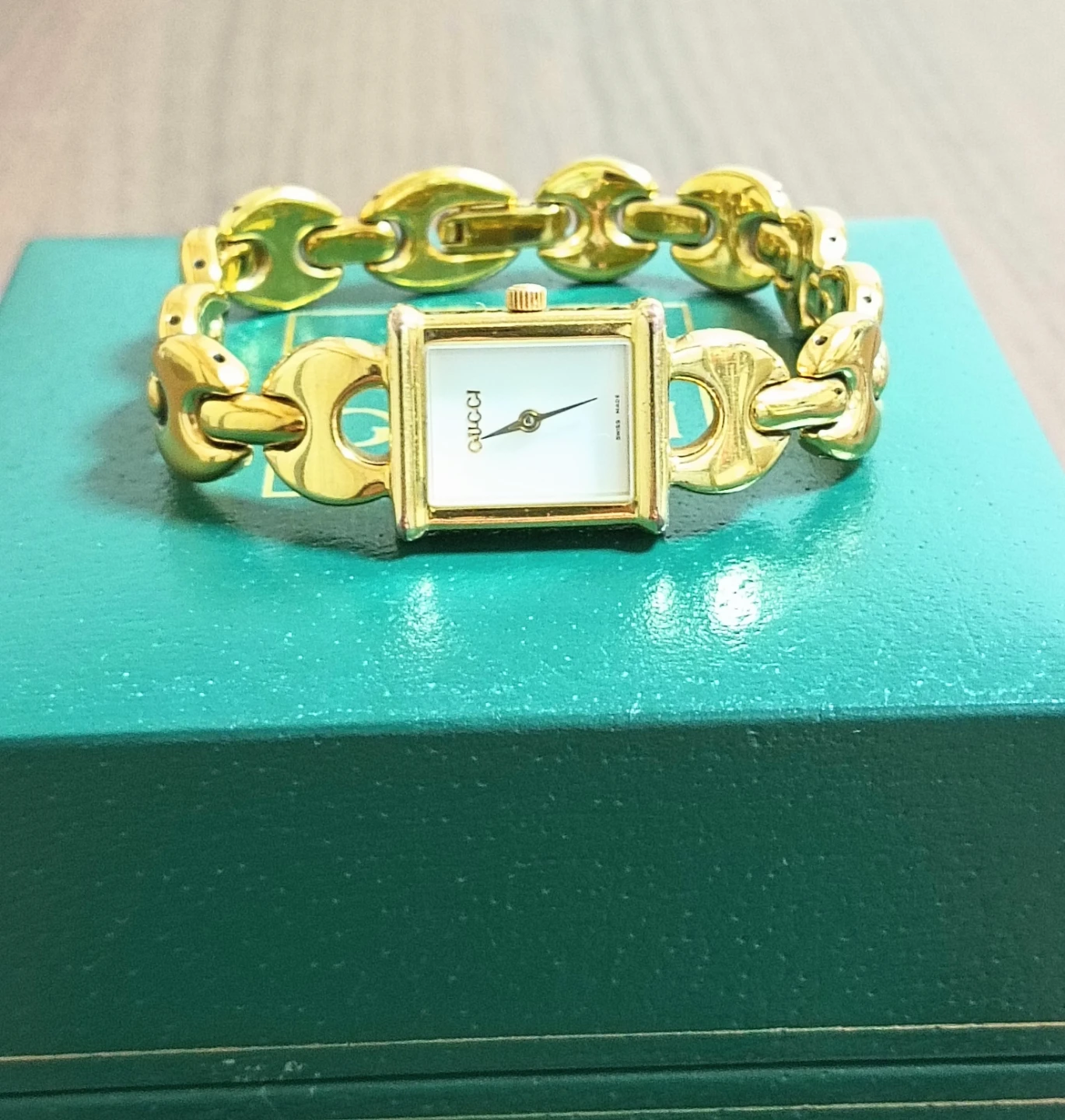 美品。GUCCI グッチ チェンジベルト 腕時計 替えベルト2本付きの写真6枚目