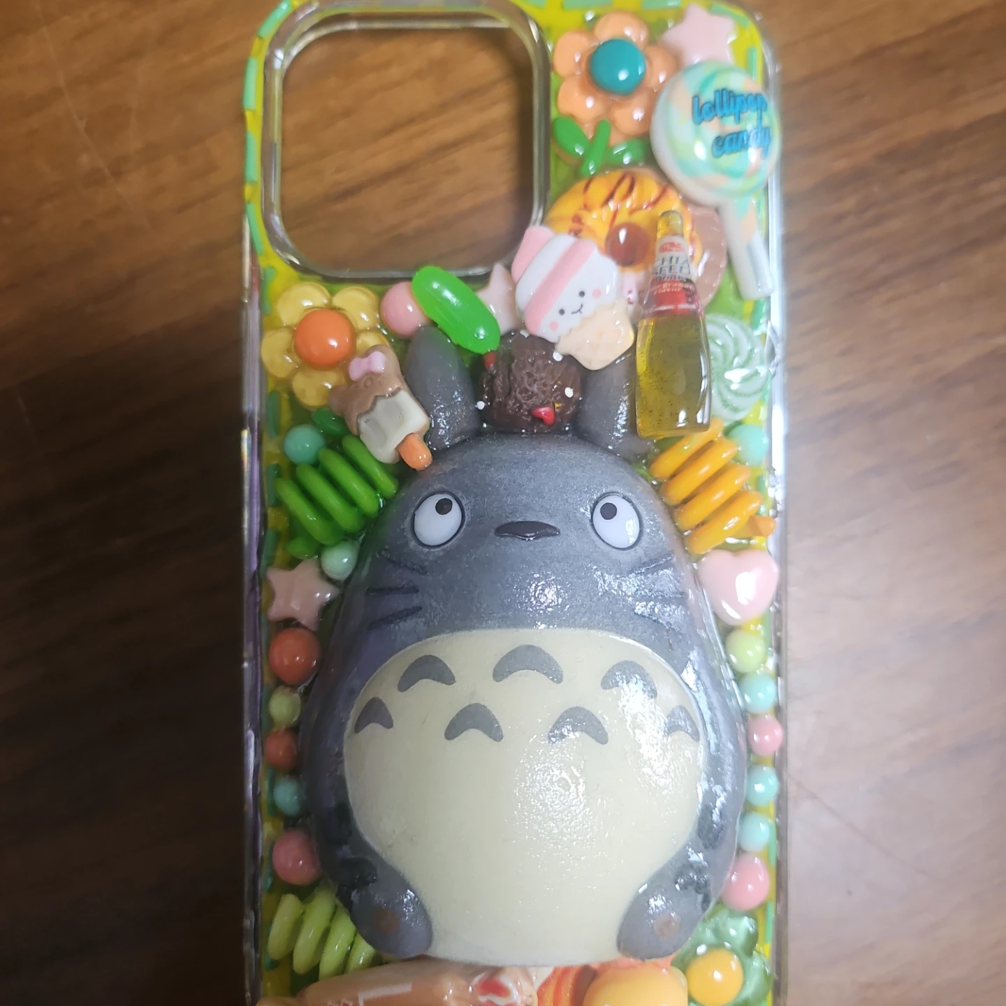 ◽iPhone16Pro MAX 用オーダーデコケース◽トトロの写真5枚目
