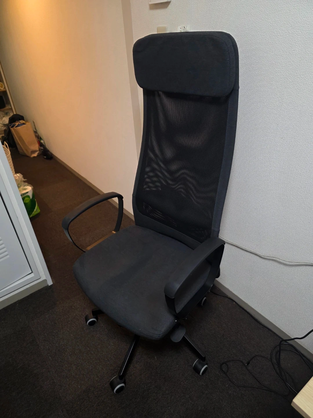 【引き取り限定】IKEA MARKUS マルクス オフィスチェア(ヴィースレ ダークグレー)の写真4枚目