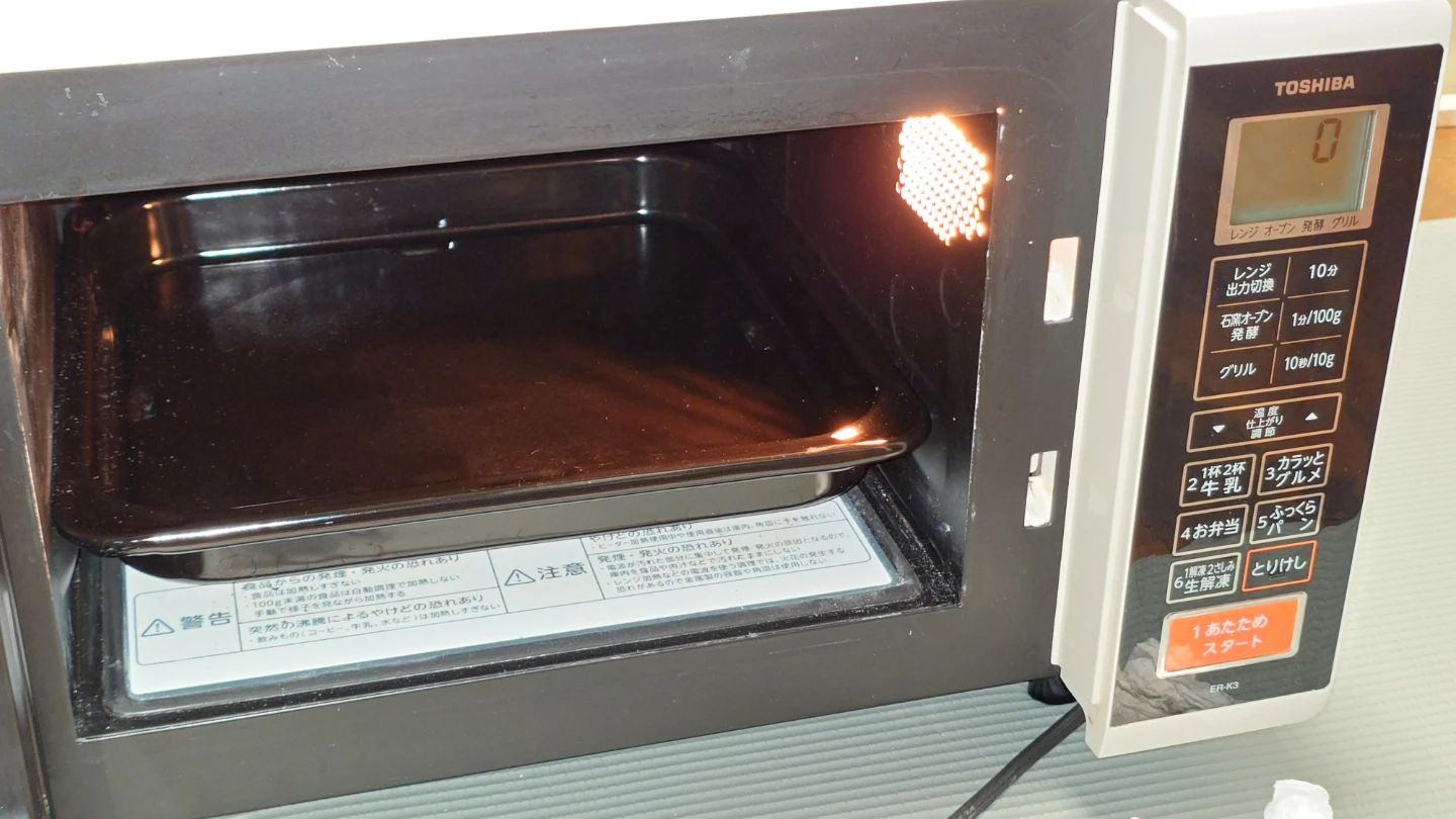【送料は説明文下部】TOSHIBA 石窯オーブン オーブンレンジ ER-K3の写真2枚目